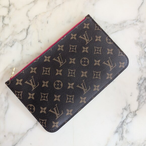 Louis Vuitton Pouch - Picture 1 of 5